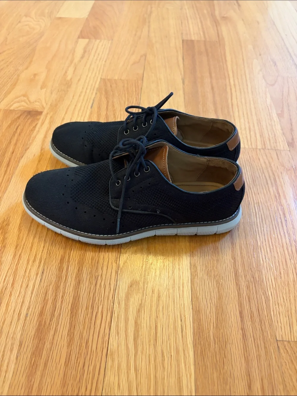 Johnston & Murphy Boys' Black Knit Lace-Up Dress Shoes